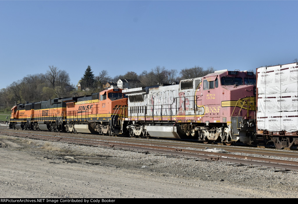 BNSF 552